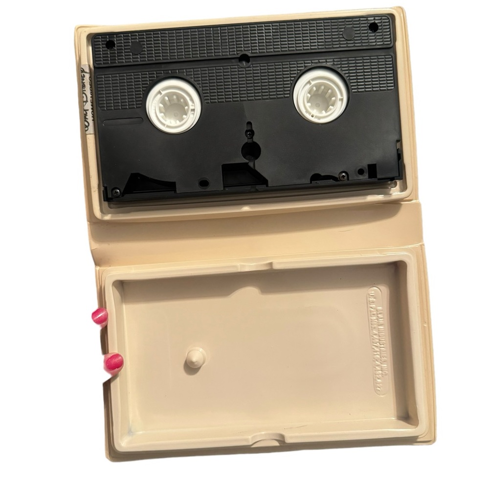 Walt Disney’s Retro/Vintage VHS Tape: “Mary Poppins,” Released in 1964. - Picture 5 of 5